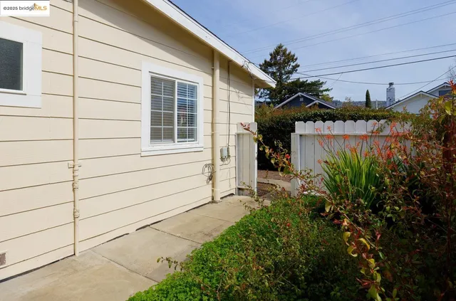 a view of a house with a garage