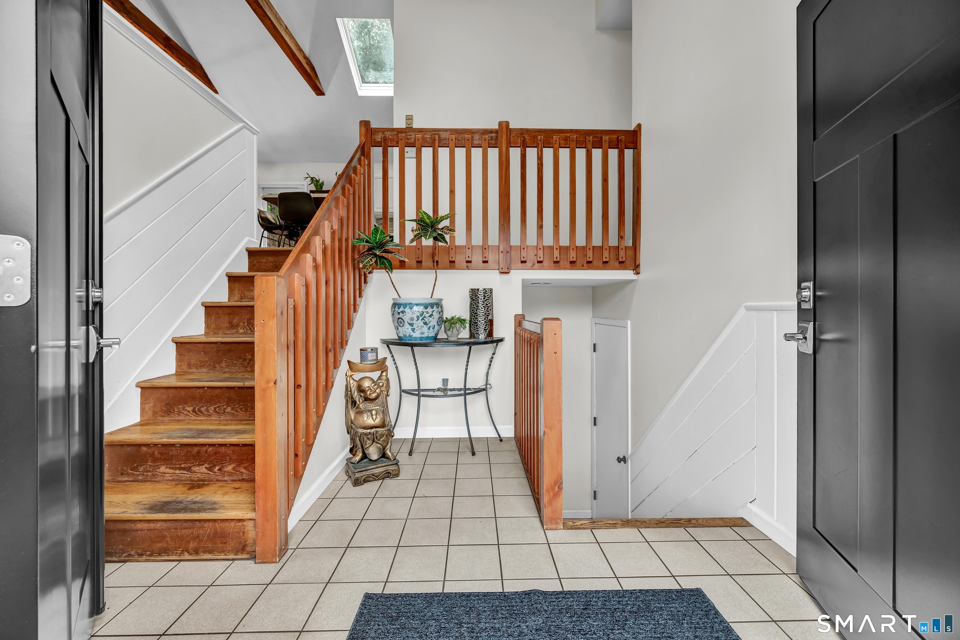 13 Pocono Road Newtown, CT 06470 - Photo 2 of 39