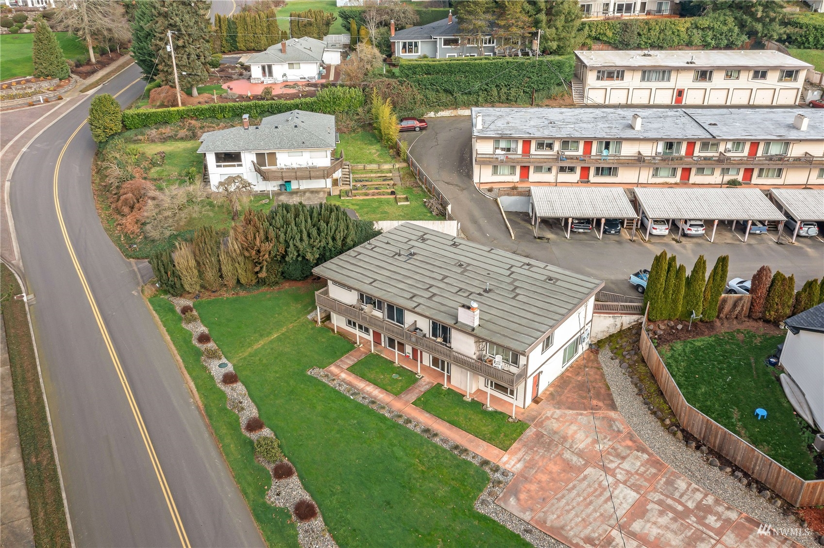 2102 Kelly Road, Unit 20 Vancouver, WA 98665 - Photo 4 of 25 a view of a house with a yard