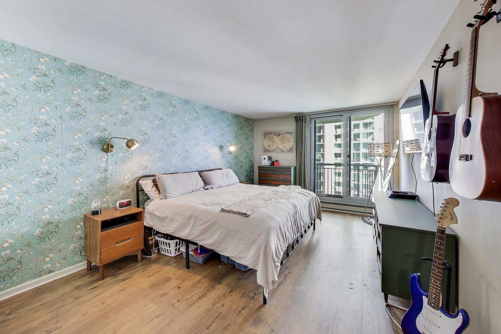 6007 North Sheridan Road, Unit 16F Chicago, IL 60660 - Photo 16 of 41