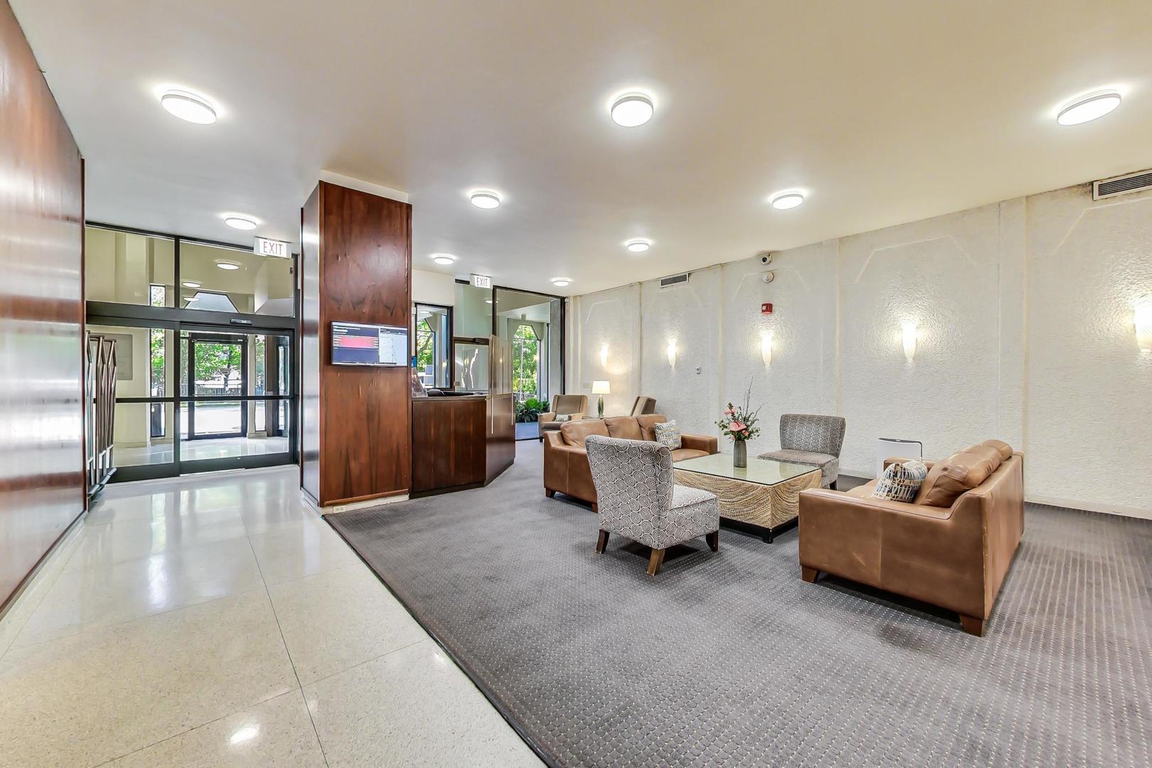 6007 North Sheridan Road, Unit 16F Chicago, IL 60660 - Photo 4 of 41