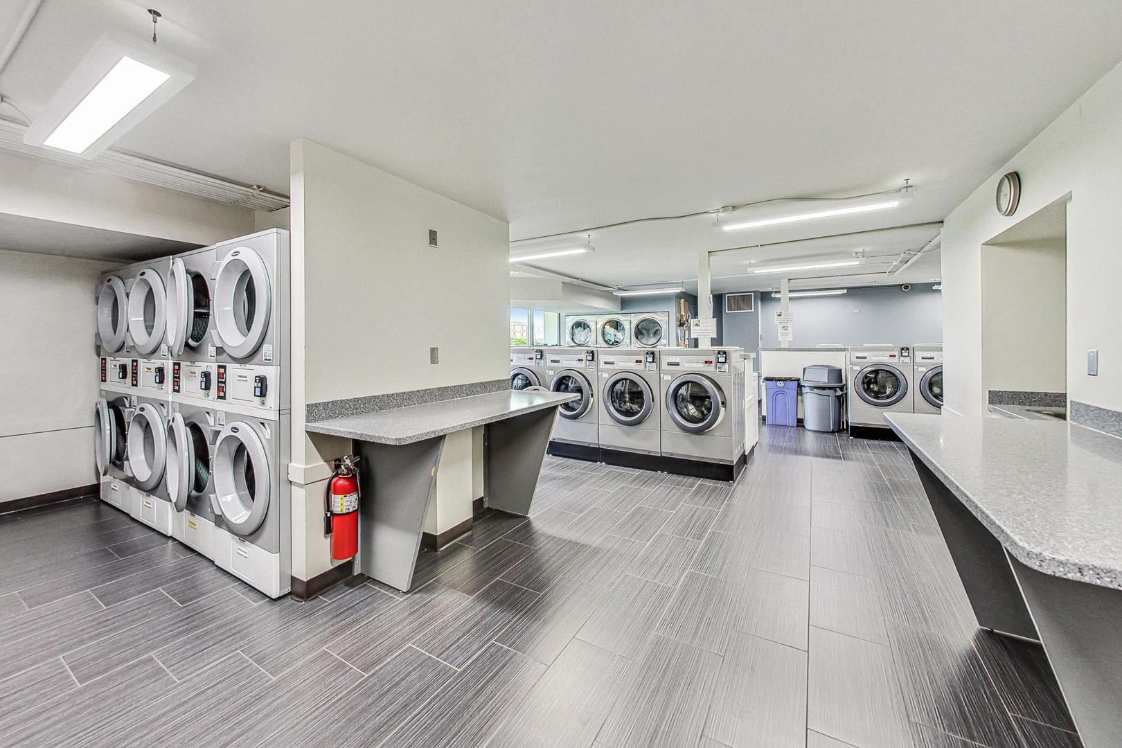 6007 North Sheridan Road, Unit 16F Chicago, IL 60660 - Photo 41 of 41