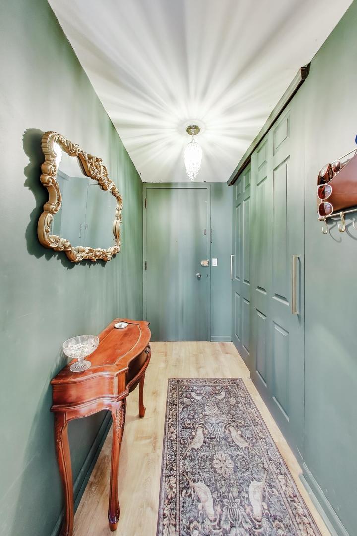 6007 North Sheridan Road, Unit 16F Chicago, IL 60660 - Photo 5 of 41