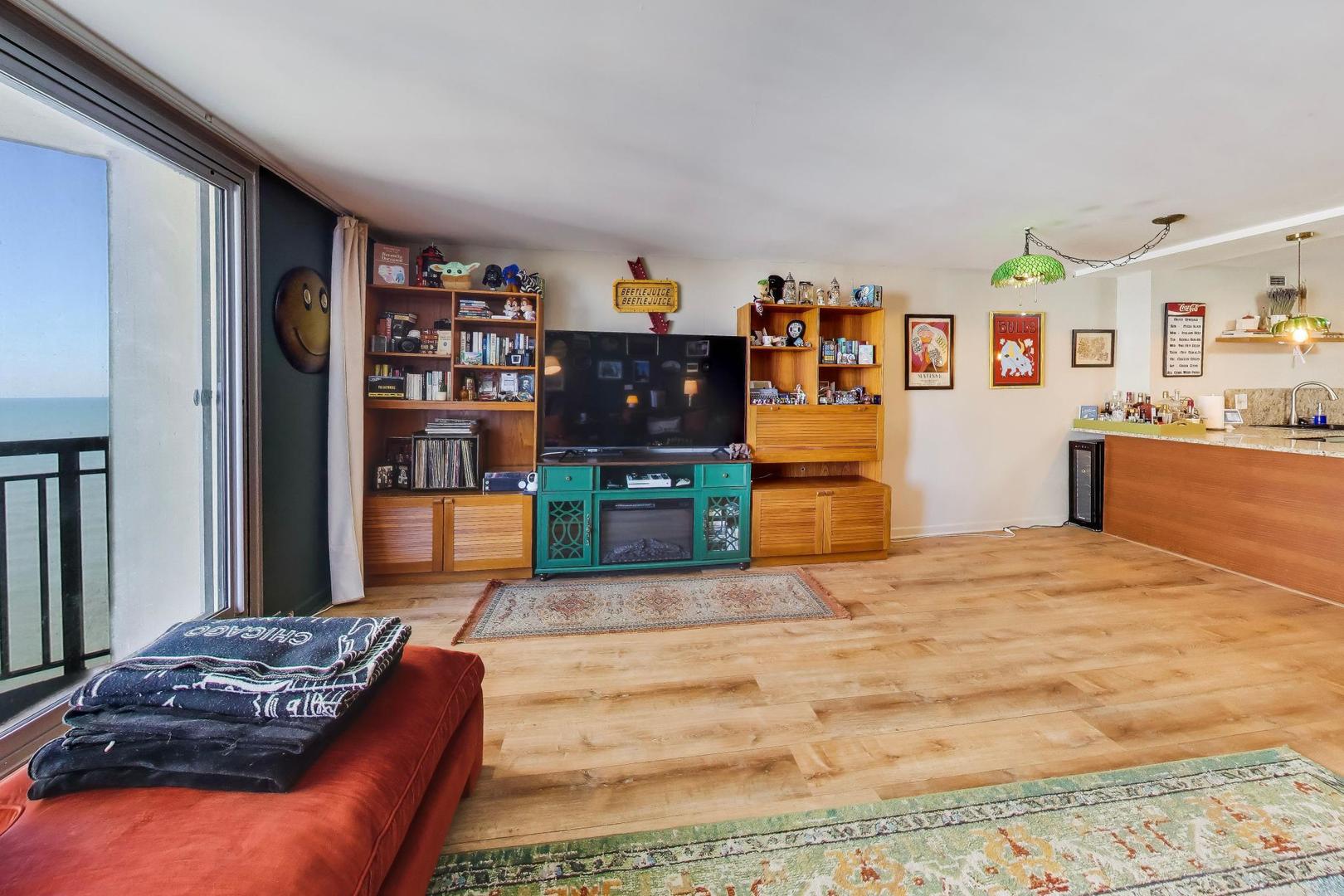 6007 North Sheridan Road, Unit 16F Chicago, IL 60660 - Photo 9 of 41