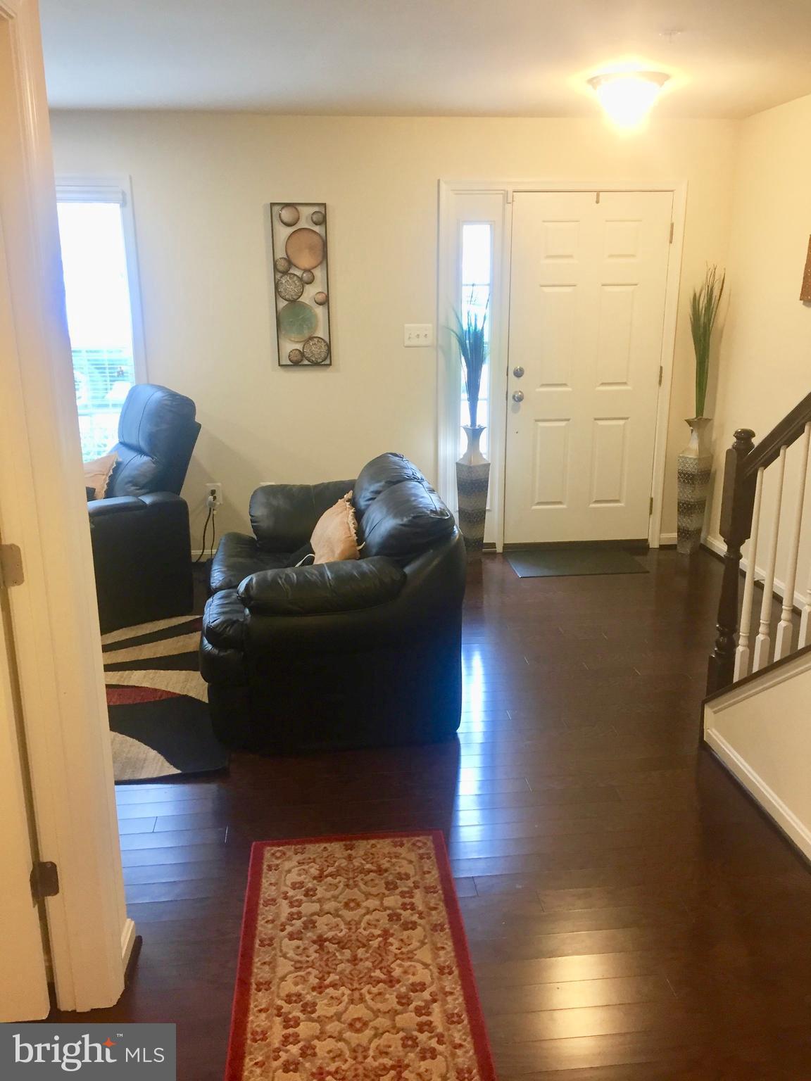 9702 Smithview Place Lanham, MD 20706 - Photo 3 of 15 Interior (General)