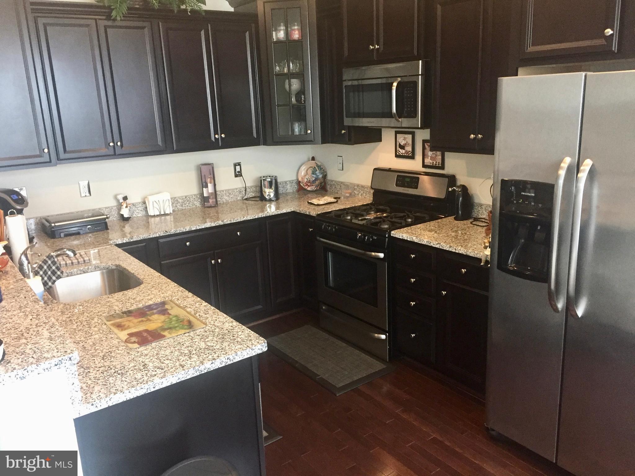 9702 Smithview Place Lanham, MD 20706 - Photo 5 of 15 Kitchen 1