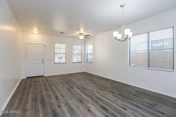 $1,930 | 2331 West St Catherine Avenue, Phoenix, AZ 85041