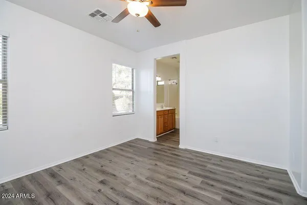 $1,930 | 2331 West St Catherine Avenue, Phoenix, AZ 85041