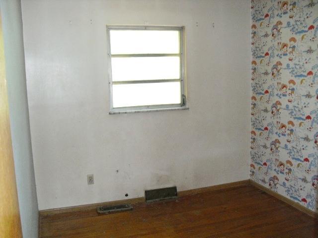 1226 South Yearling Road Columbus, OH 43227 - Photo 7 of 14 Gallery Image 7
