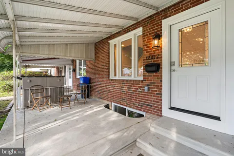 a view of a building with outdoor space