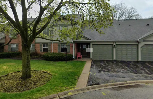 $2,595 | 1587 Stonehill Court, Unit C, Wheaton, IL 60189