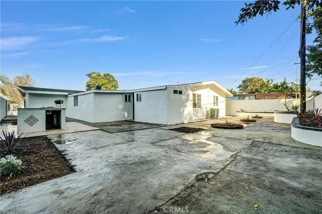 $1,049,900 | 4122 West Kent Avenue, Santa Ana, CA 92704