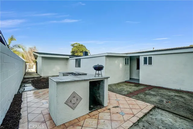 $1,049,900 | 4122 West Kent Avenue, Santa Ana, CA 92704