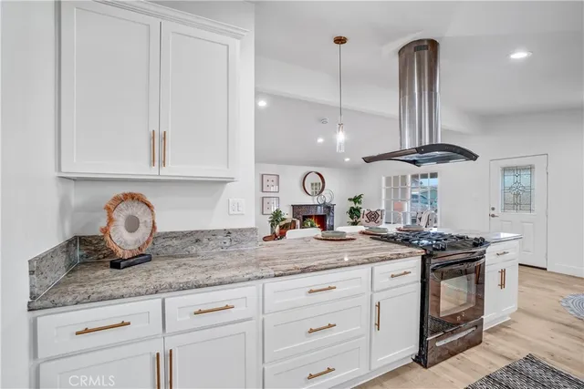 $1,049,900 | 4122 West Kent Avenue, Santa Ana, CA 92704