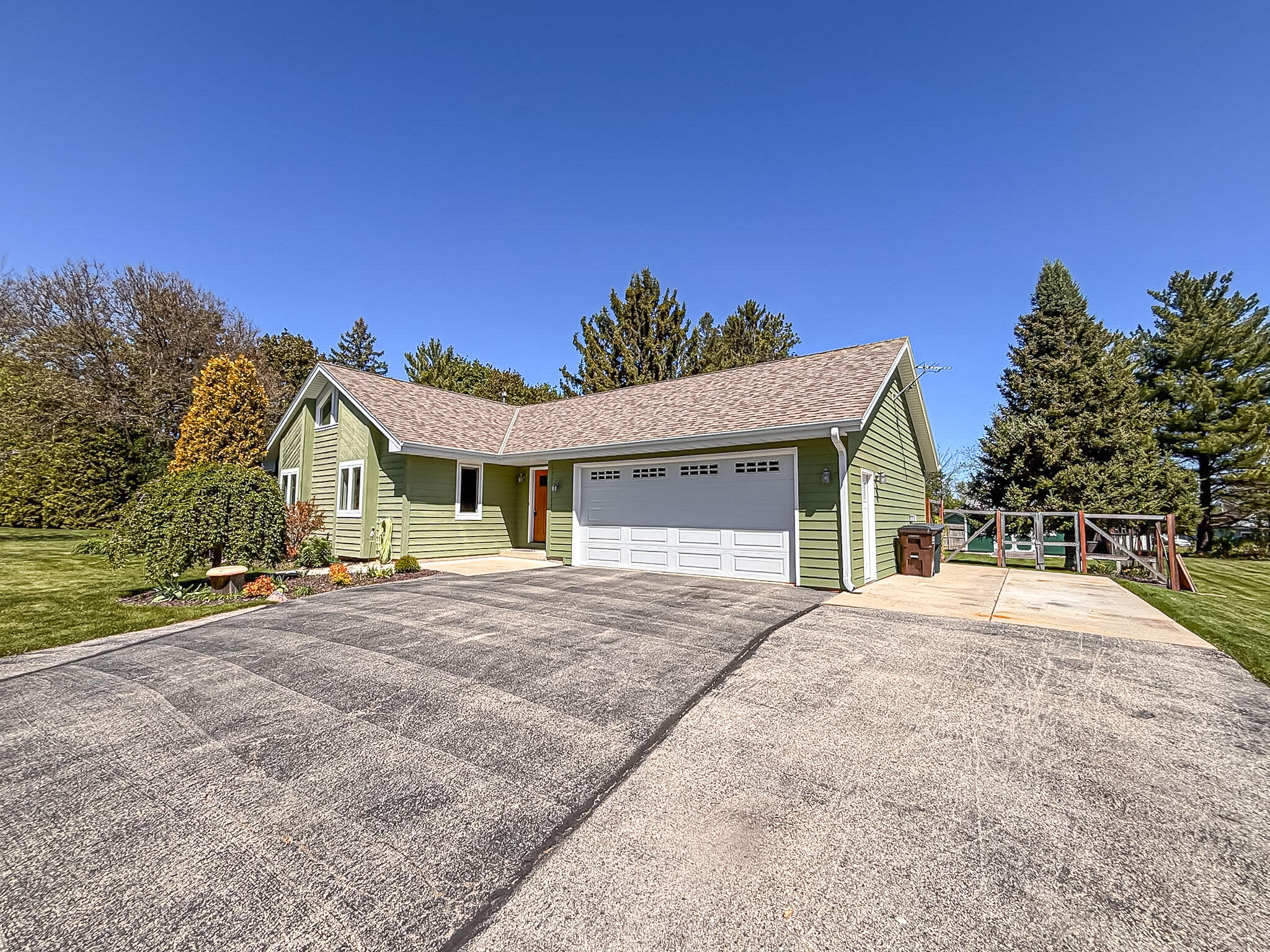 S50W30750 Walnut Street Genesee, WI 53149 - Photo 3 of 43 Exterior
