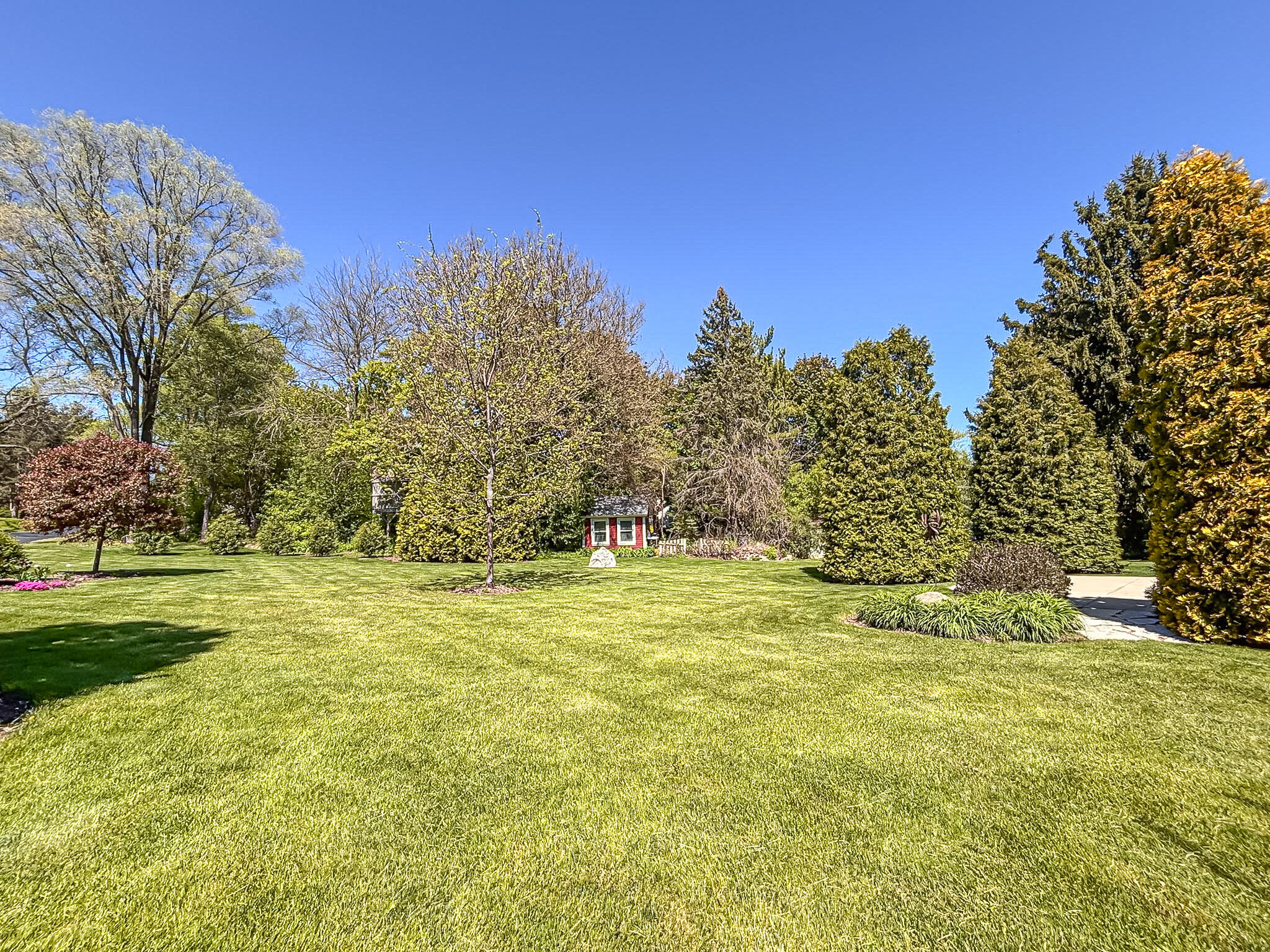 S50W30750 Walnut Street Genesee, WI 53149 - Photo 41 of 43 Side Yard (Unfenced)