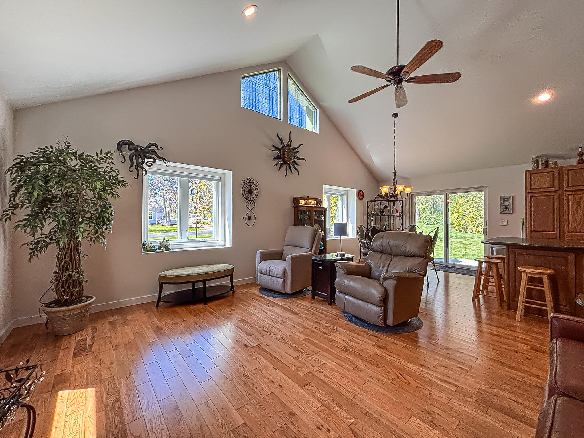 S50W30750 Walnut Street Genesee, WI 53149 - Photo 6 of 43 Great Room