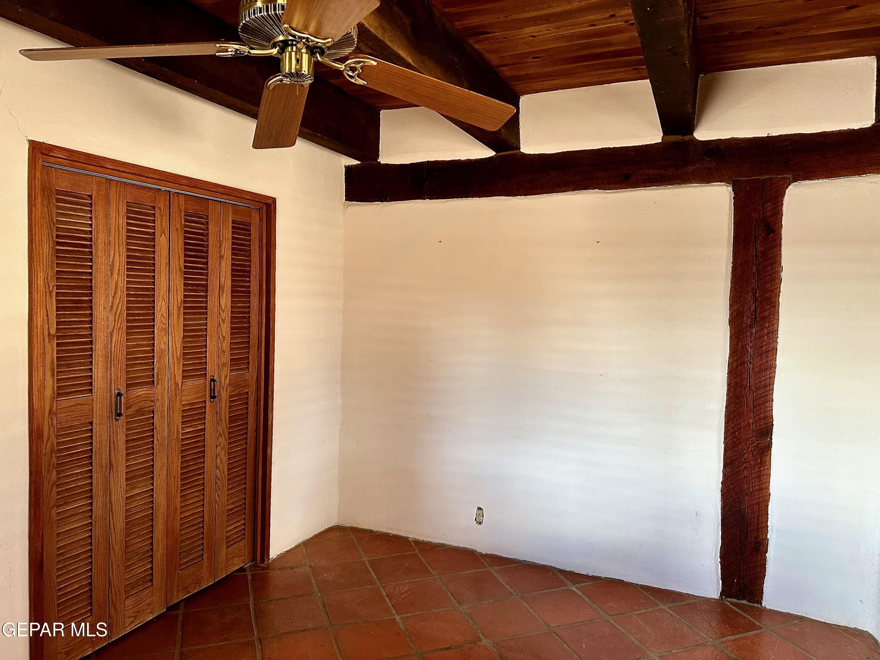 1095 Little Road Anthony, NM 88021 - Photo 13 of 30 a view of walk in closet