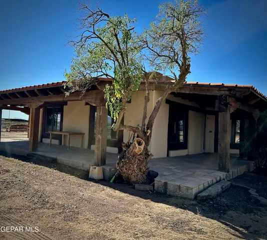 a view of a house with street