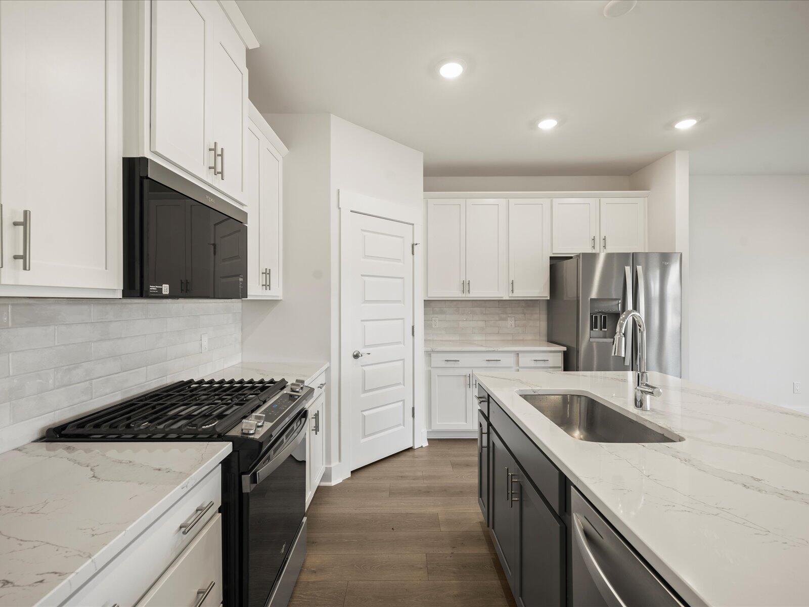 432 Radiant Blue Way Summerville, SC 29486 - Photo 6 of 50 16-untitled-39