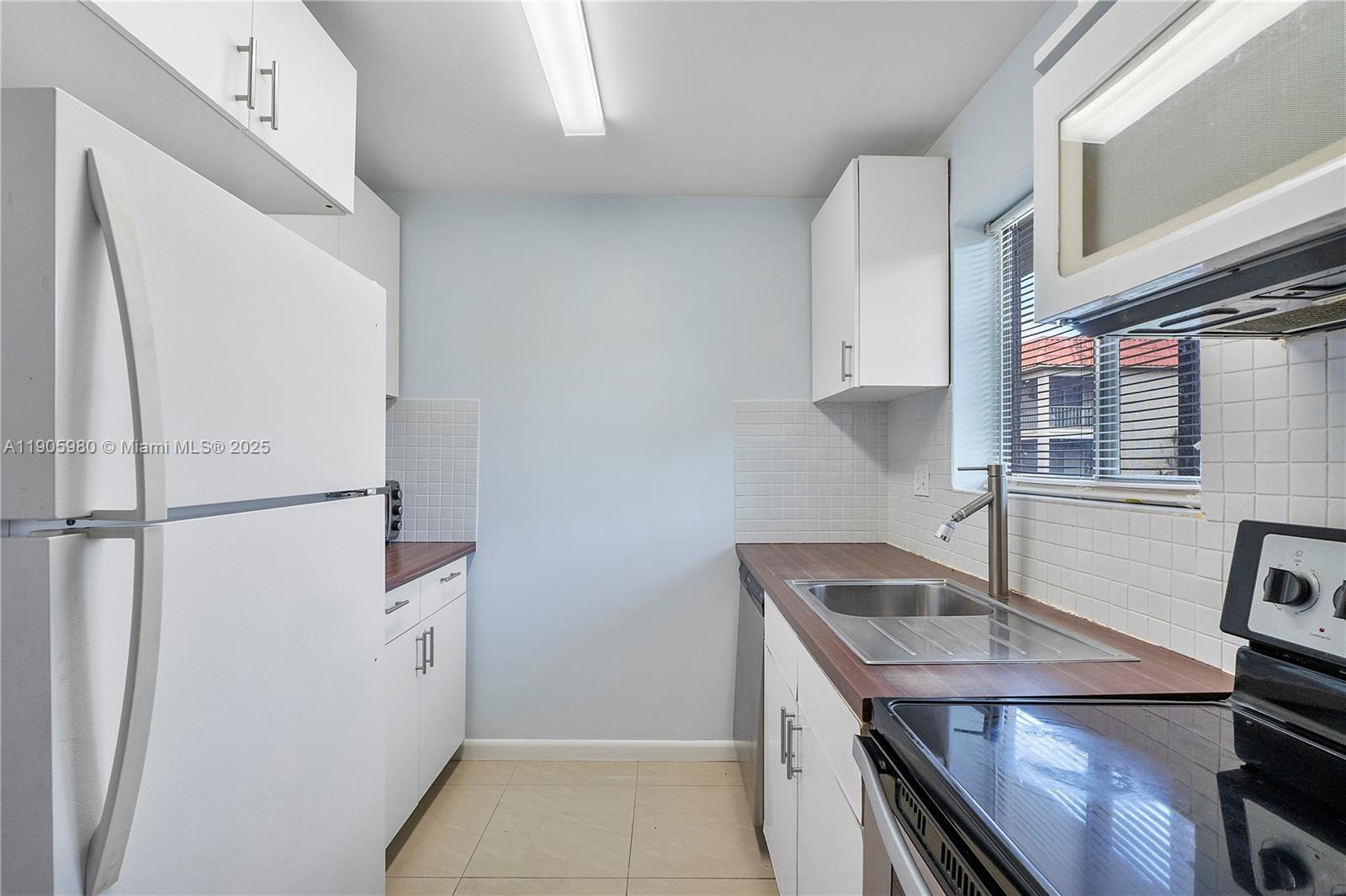 6060 Forest Hill Boulevard, Unit 103 West Palm Beach, FL 33415 - Photo 5 of 12