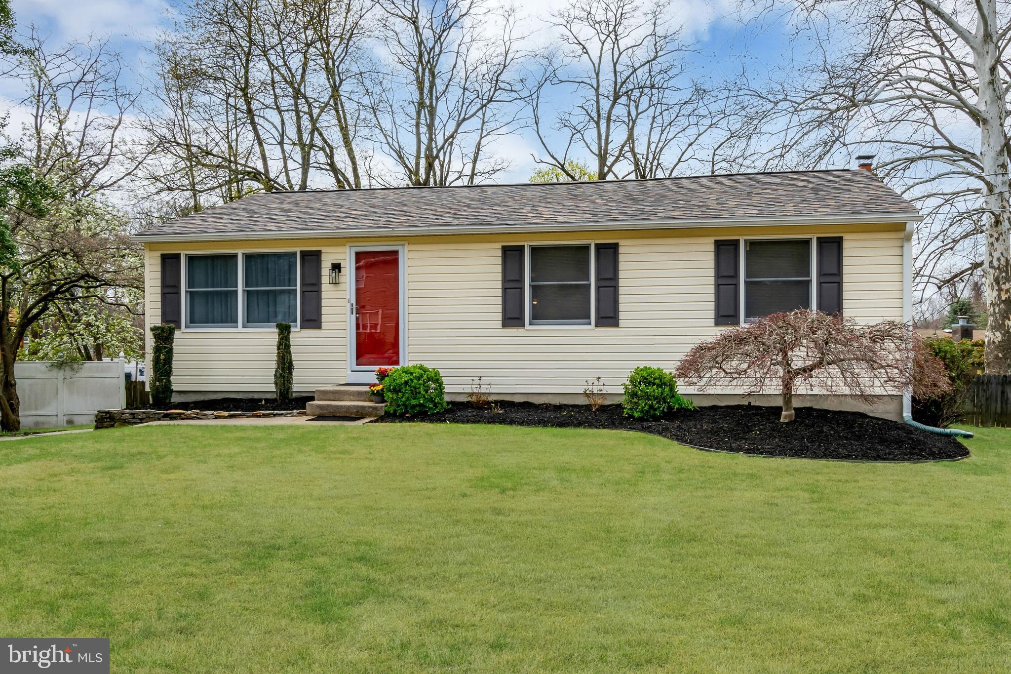 33 Poplar Street Sicklerville, NJ 08081 - Photo 3 of 62