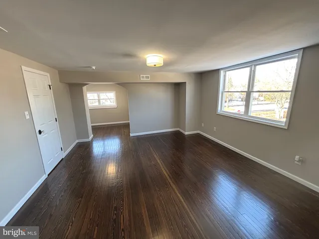 $549,000 | 402 Boulevard Street, Florence, NJ 08518