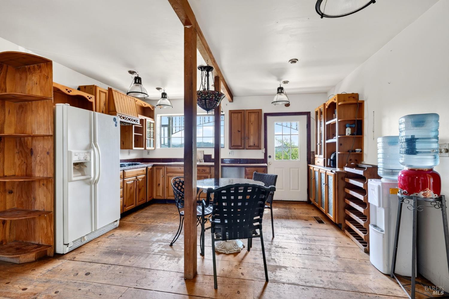 5455 First Gate Road Willits, CA 95490 - Photo 9 of 44 Gallery Image 9