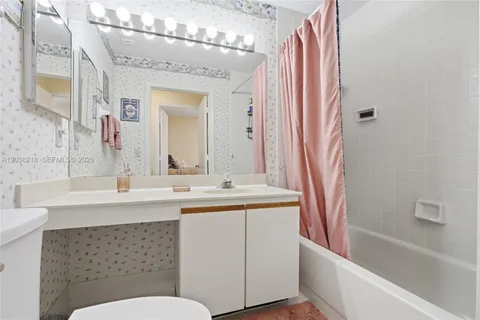 $288,000 | 104 Freedom Court, Unit 104, Deerfield Beach, FL 33442