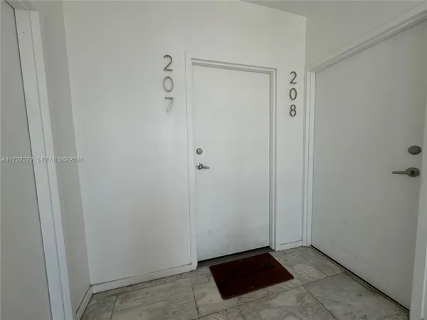 $215,000 | 810 7th Street, Unit 207, Miami Beach, FL 33139