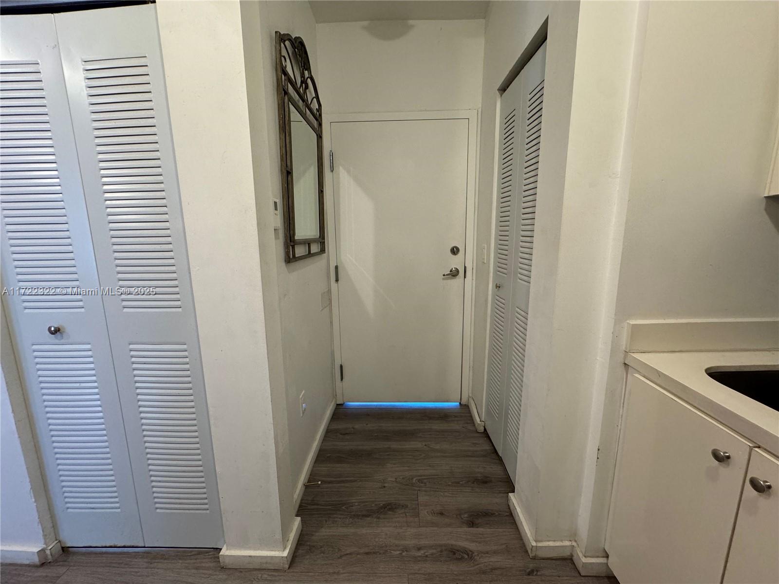 810 7th Street, Unit 207 Miami Beach, FL 33139 - Photo 9 of 15 Entrance