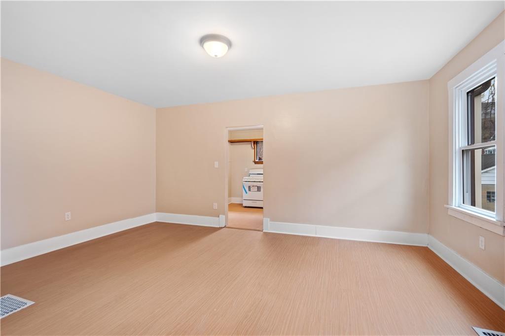 1004 Beaver Road Ambridge, PA 15003 - Photo 6 of 25 Gallery Image 6
