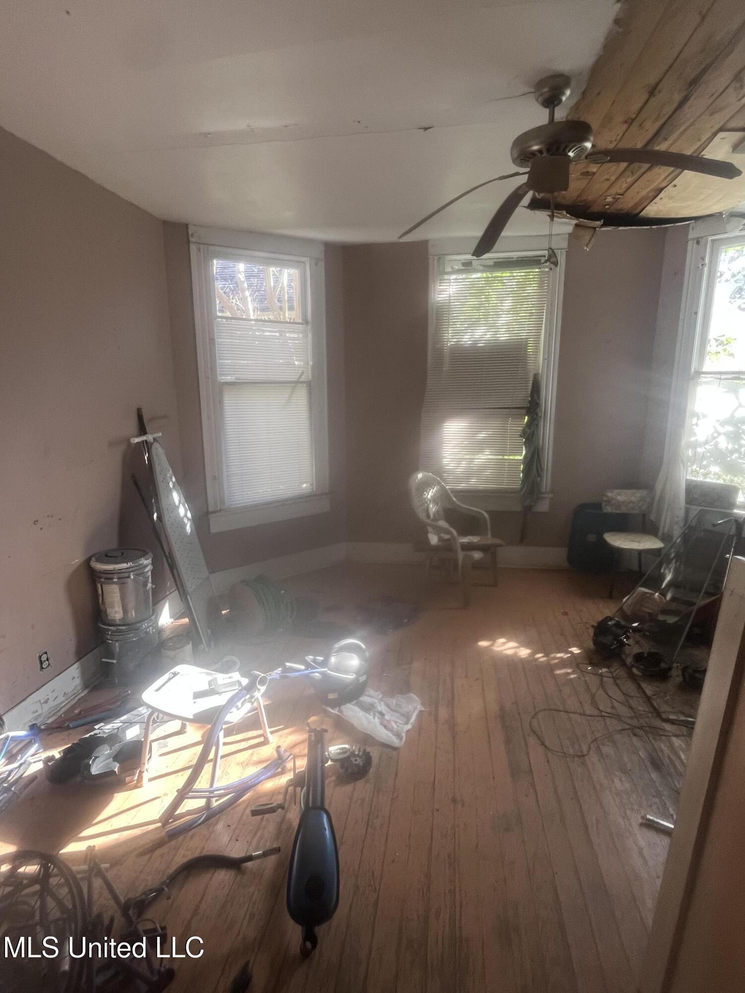 320 Georgia Avenue Brookhaven, MS 39601 - Photo 3 of 9 IMG_7524