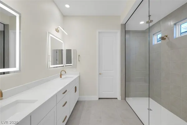 $5,500 | 5000 Terramont Drive, Las Vegas, NV 89135