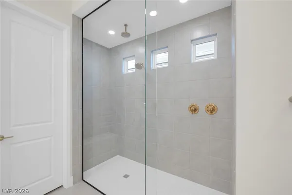 $5,500 | 5000 Terramont Drive, Las Vegas, NV 89135