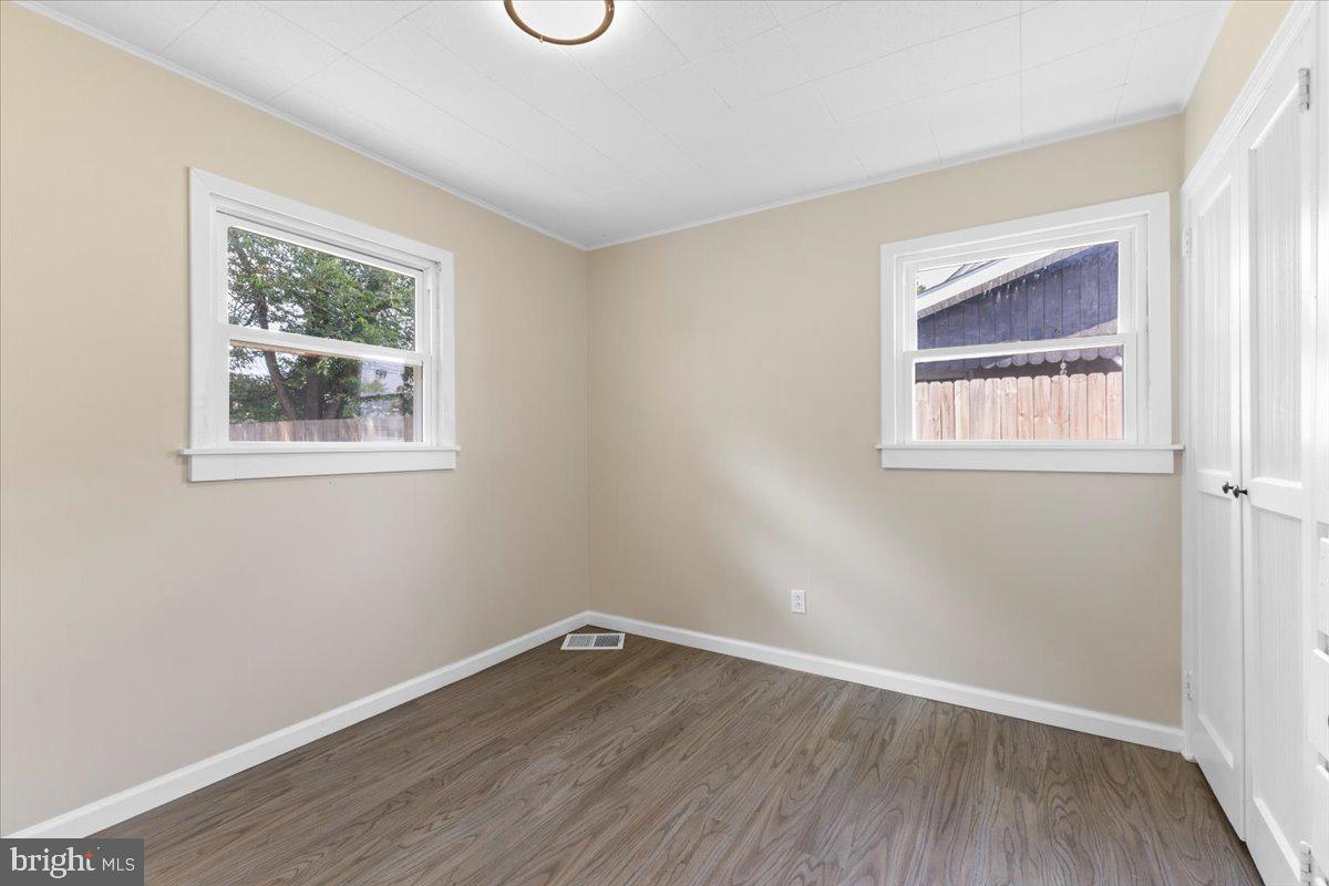 126 Rutledge Avenue Trenton, NJ 08618 - Photo 6 of 15