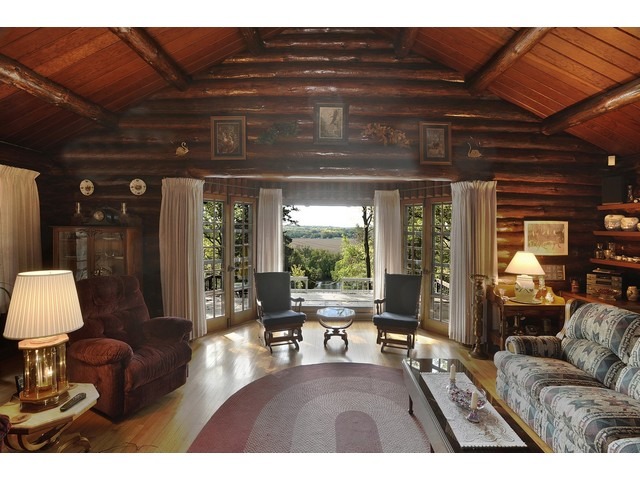 4452 West Edgewood Road Dixon, IL 61021 - Photo 9 of 25 a living room with furniture and a large window