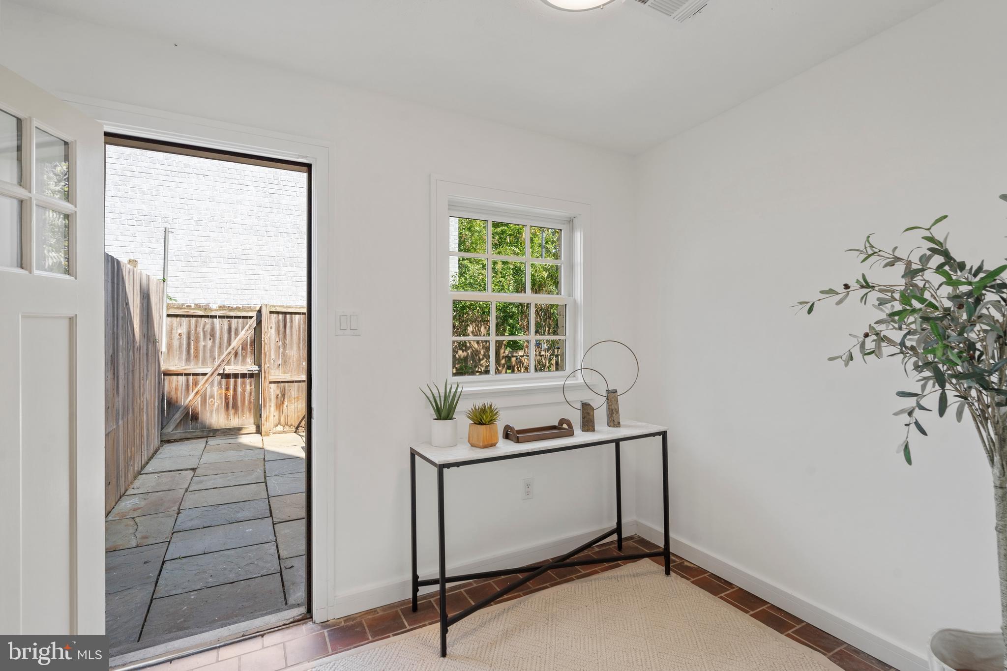 1024 G Street Northeast Washington, DC 20002 - Photo 22 of 62