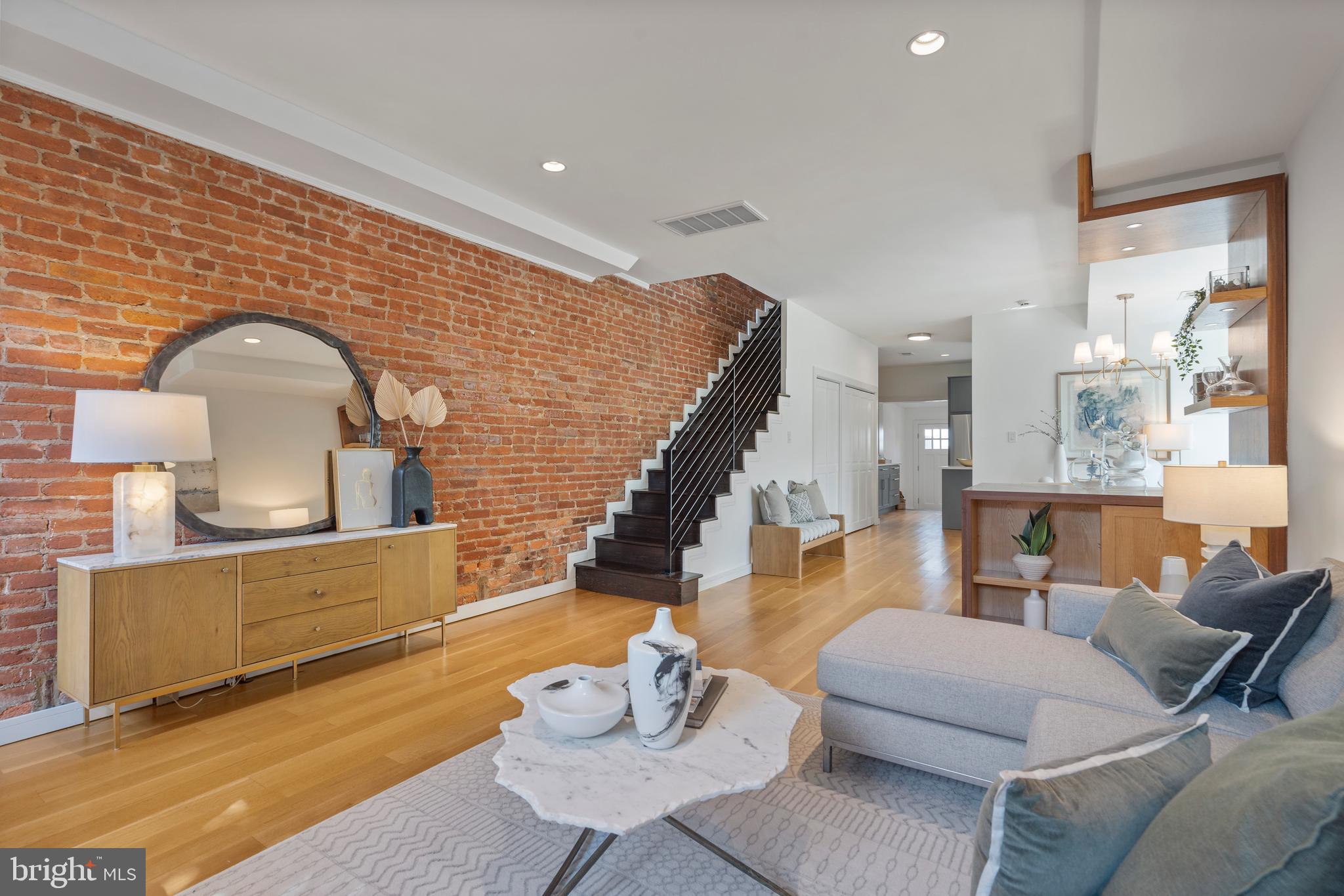 1024 G Street Northeast Washington, DC 20002 - Photo 3 of 62