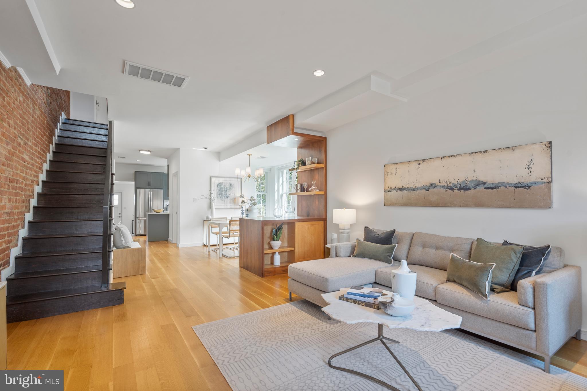 1024 G Street Northeast Washington, DC 20002 - Photo 5 of 62