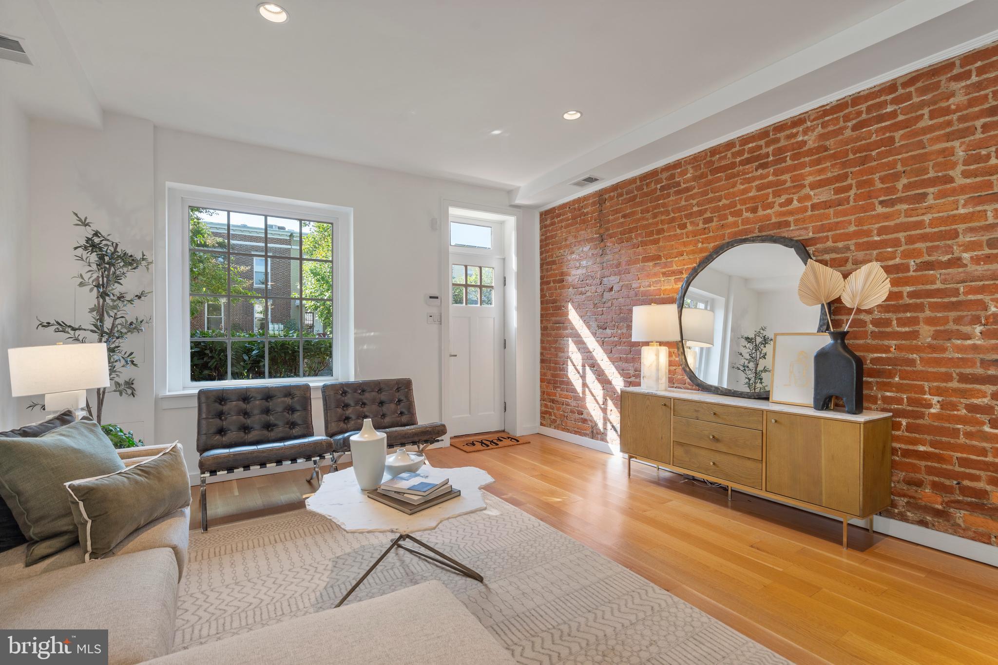 1024 G Street Northeast Washington, DC 20002 - Photo 7 of 62