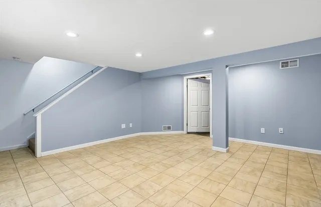 $327,900 | 153 Bayberry Hill Lane, Unit 153, Leominster, MA 01453