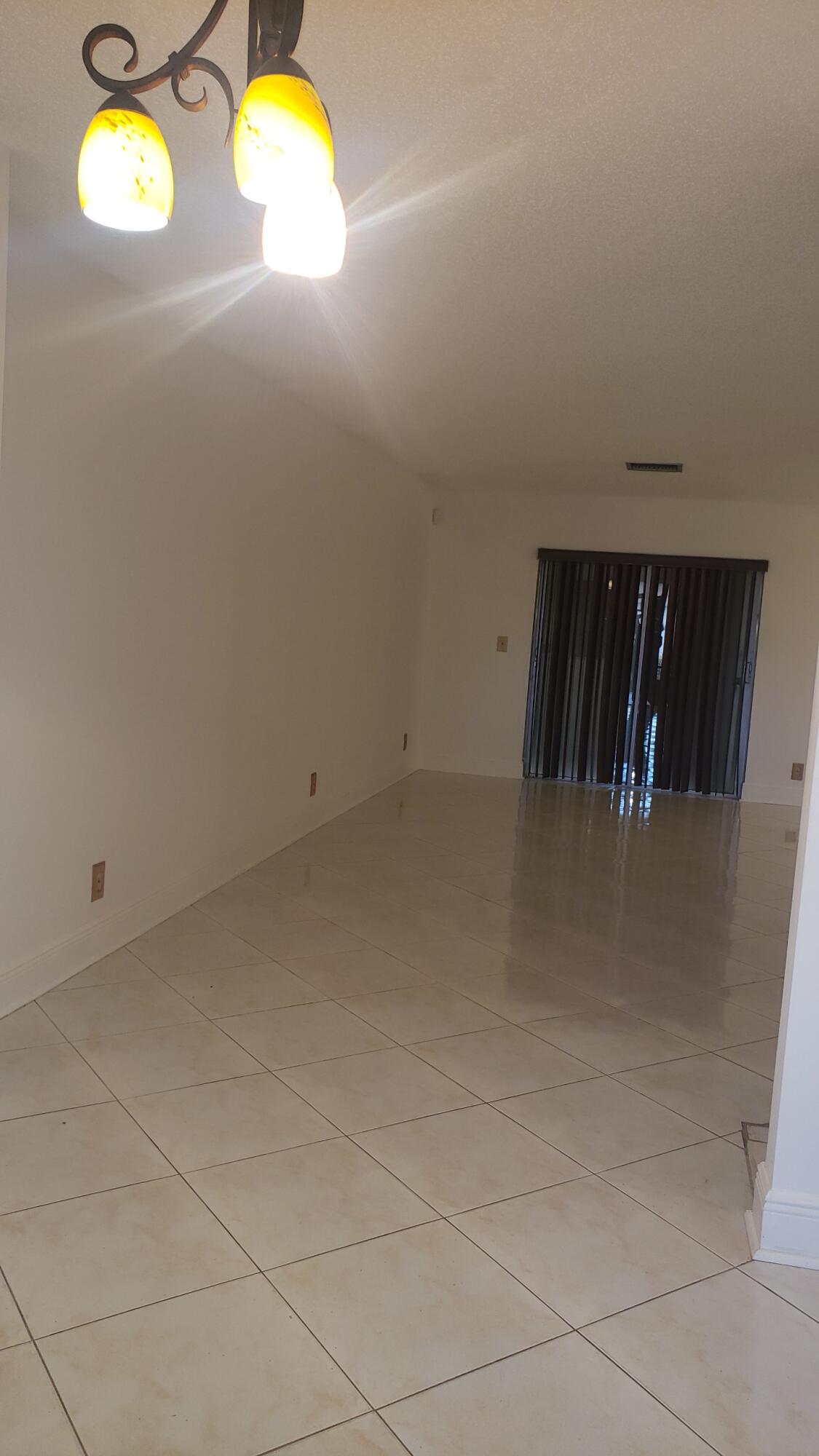 6085 Stanley Lane Delray Beach, FL 33484 - Photo 4 of 22 a view of room