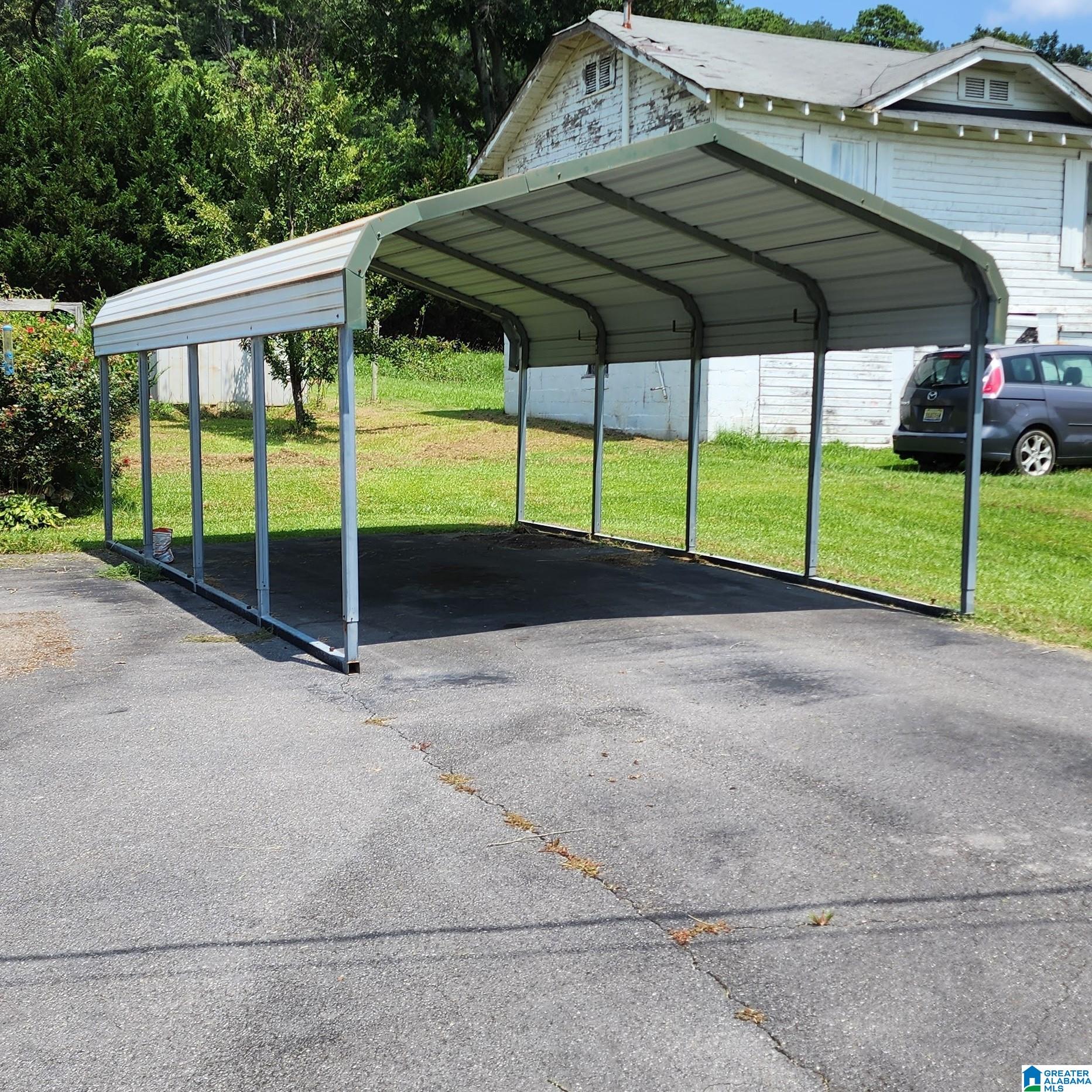 300 North C Street Oneonta, AL 35121 - Photo 3 of 18