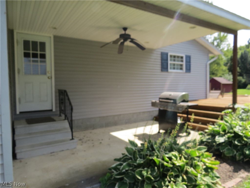 46105 Middle Ridge Road Amherst, OH 44001 - Photo 4 of 17
