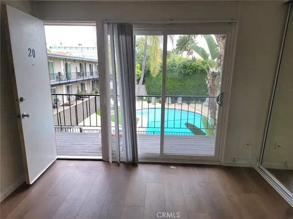 $1,975 | 617 Illinois Court, Unit 20, El Segundo, CA 90245