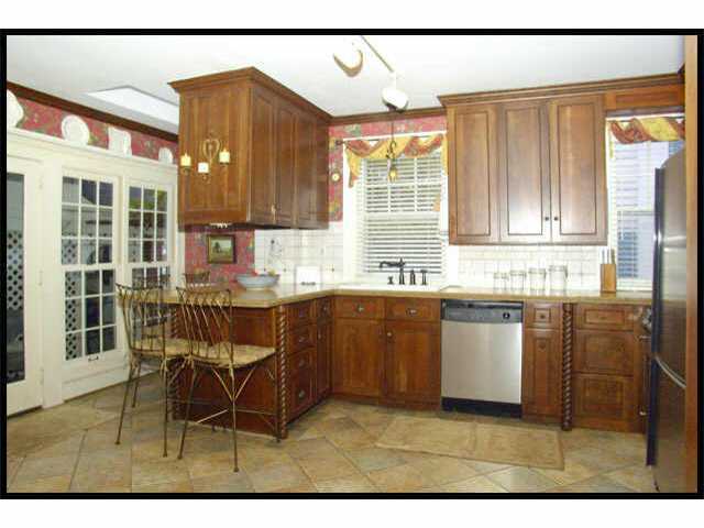 79 West Beaumont Road Columbus, OH 43214 - Photo 2 of 10