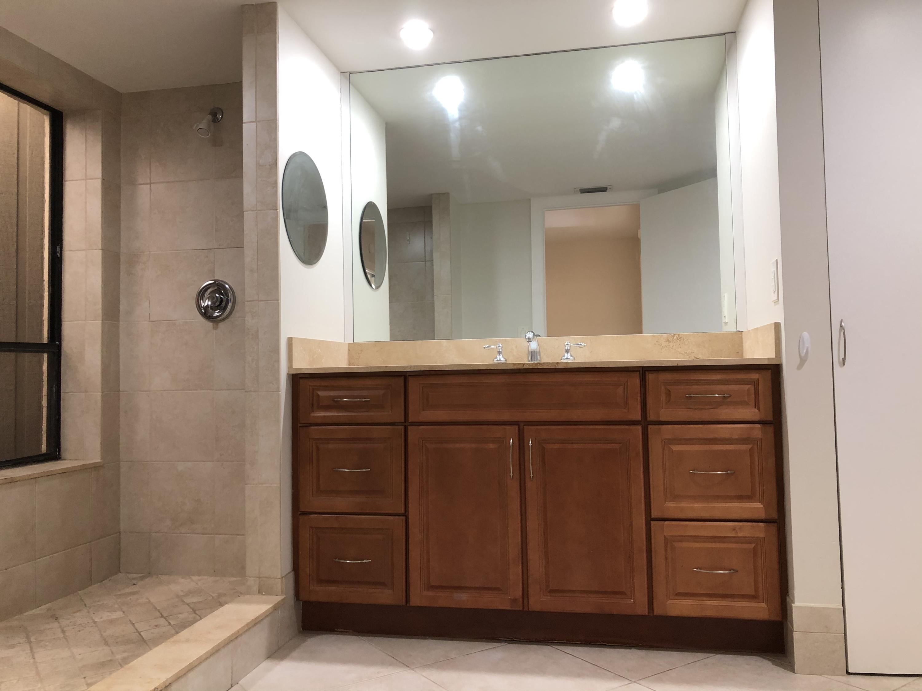 1605 Highway 1, Unit 14C Jupiter, FL 33477 - Photo 19 of 32 Master Bathroom