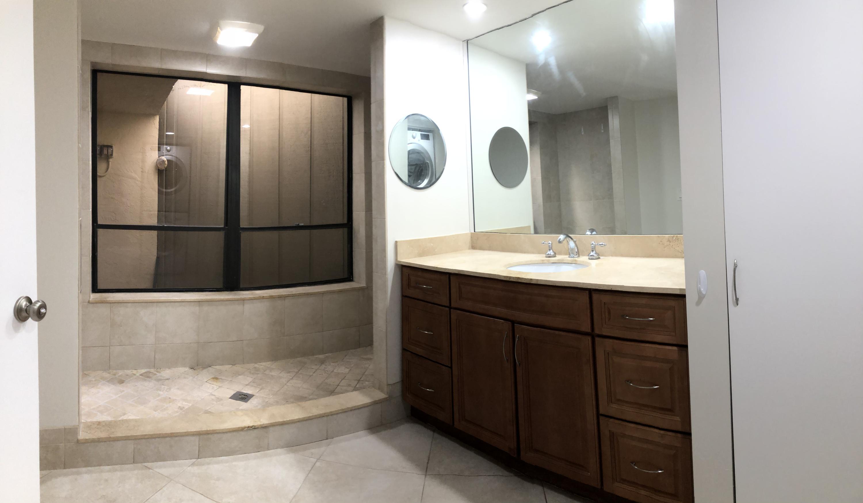 1605 Highway 1, Unit 14C Jupiter, FL 33477 - Photo 20 of 32 Master Bathroom