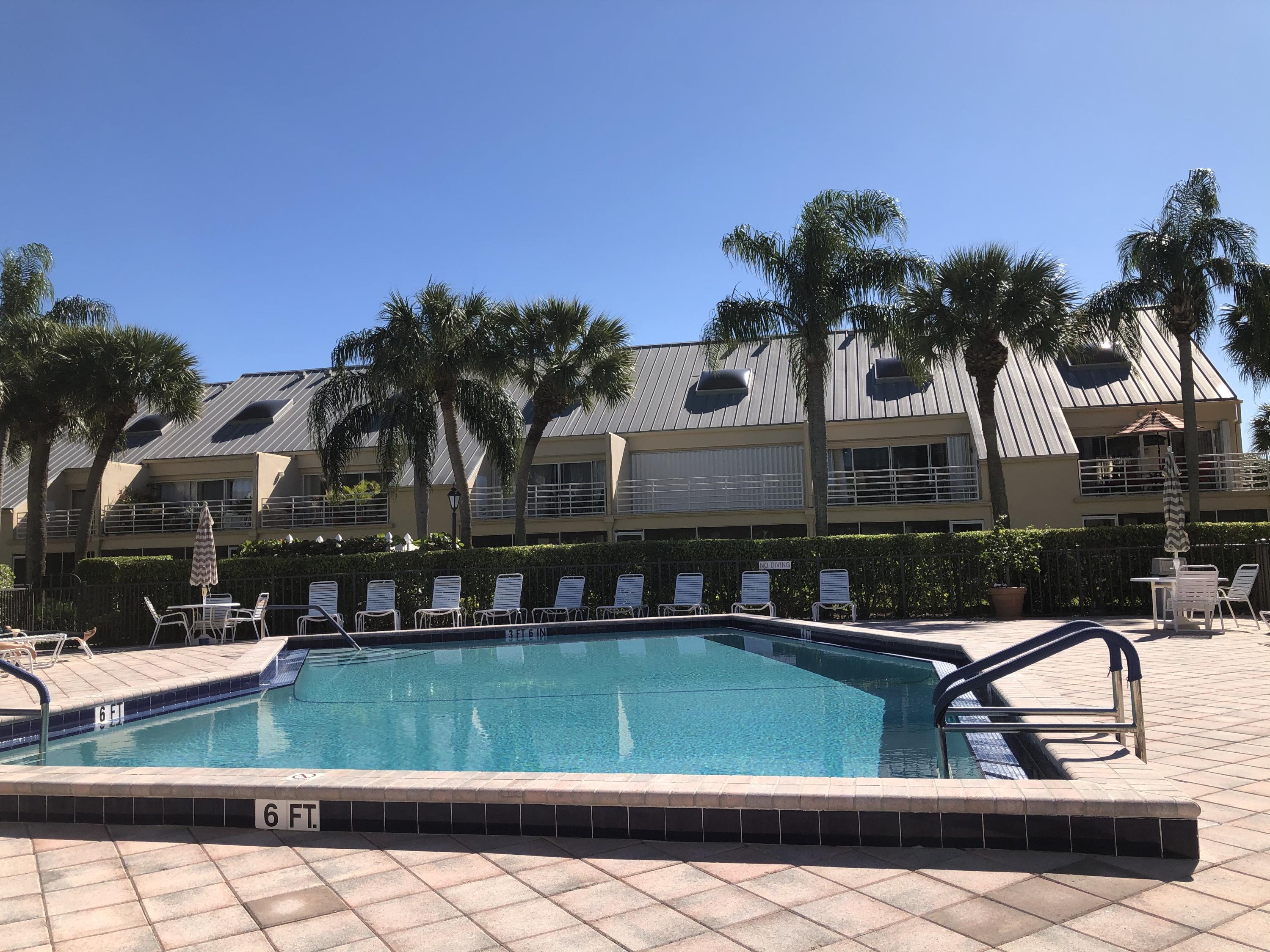 1605 Highway 1, Unit 14C Jupiter, FL 33477 - Photo 26 of 32 Pool
